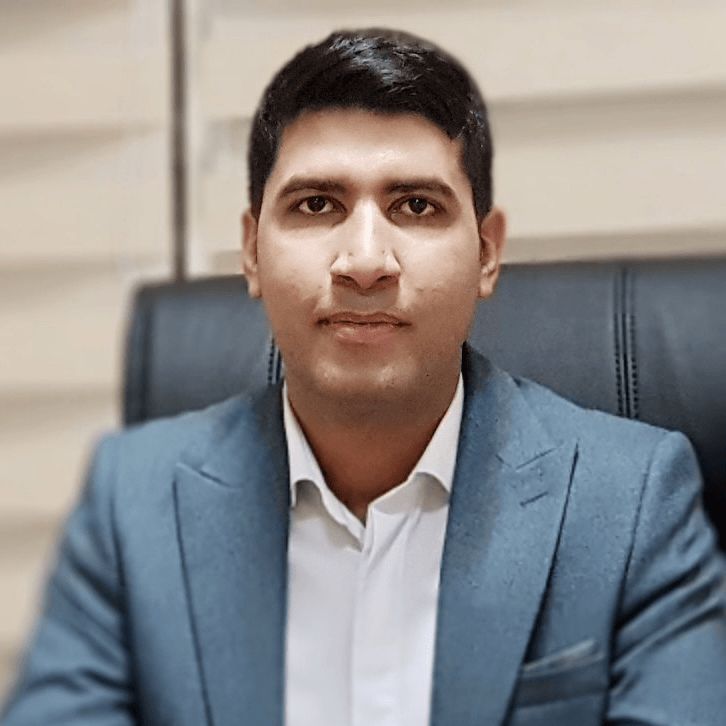دکتر رضا شمسی گوشکی دکترای حرفه‌ای دندانپزشکی | ترمیم کامپوزیت و آمالگام | عصب کشی | کشیدن دندان و ریشه | جراحی دندان عقل | جراحی ریشه های نهفته | کامپوزیت ونیر | جرمگیری | بلیچینگ
