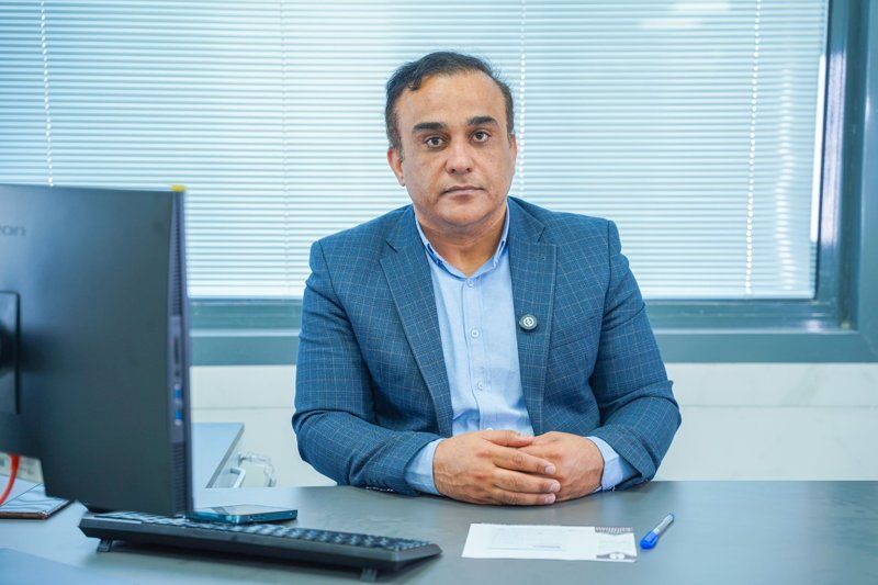 دکتر سعید موحد
