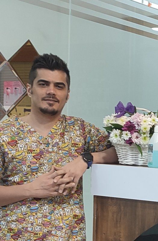 دکتر روح الله اصغری راد دکترای دندانپزشکی