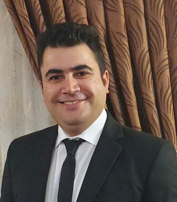 دکتر ابراهیم حقیقی زاده