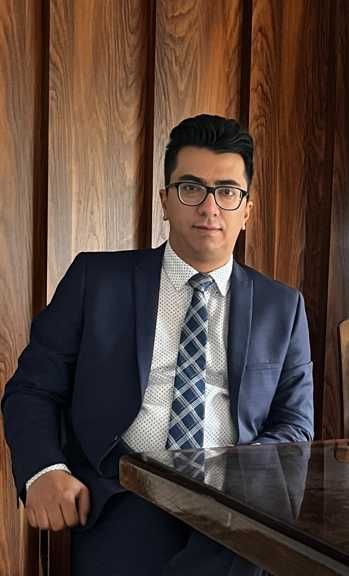 دکتر فرزاد مؤذنی