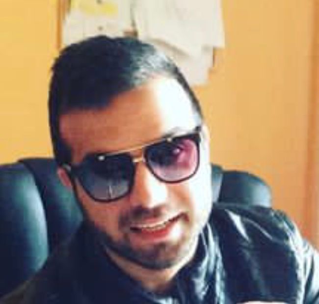 نوید بیداله خانی دکترای دندانپزشکی