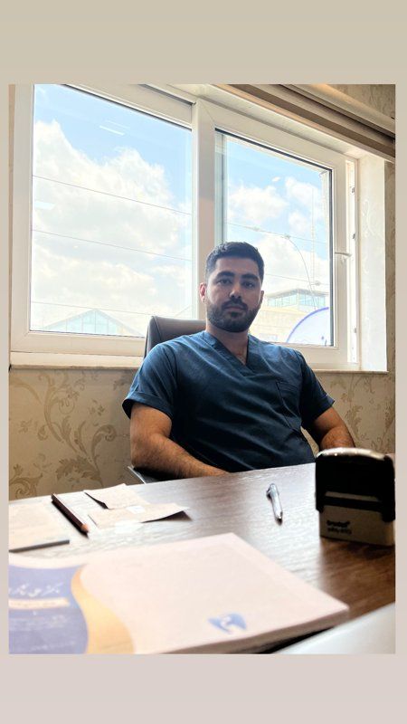 دکتر علی شاکری