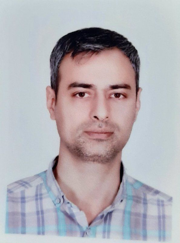 دکتر محمدرضا آقاحسینی دهاقانی متخصص جراحی مغز و اعصاب, دکترای پزشکی