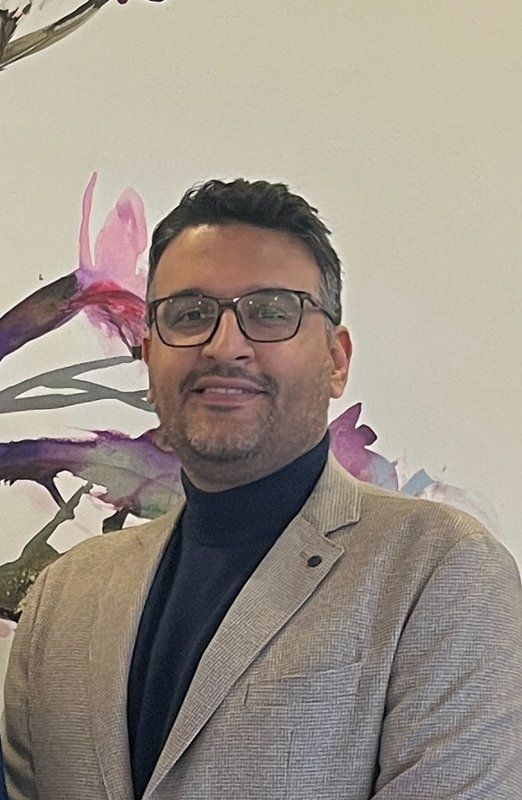 دکتر محسن نیک زاد