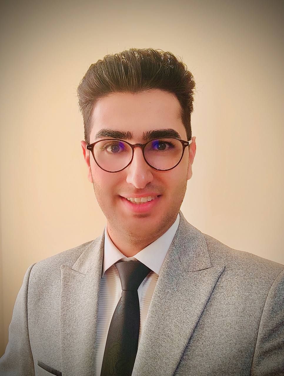 دکتر  