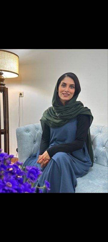 دکتر سیده هستی حسینی