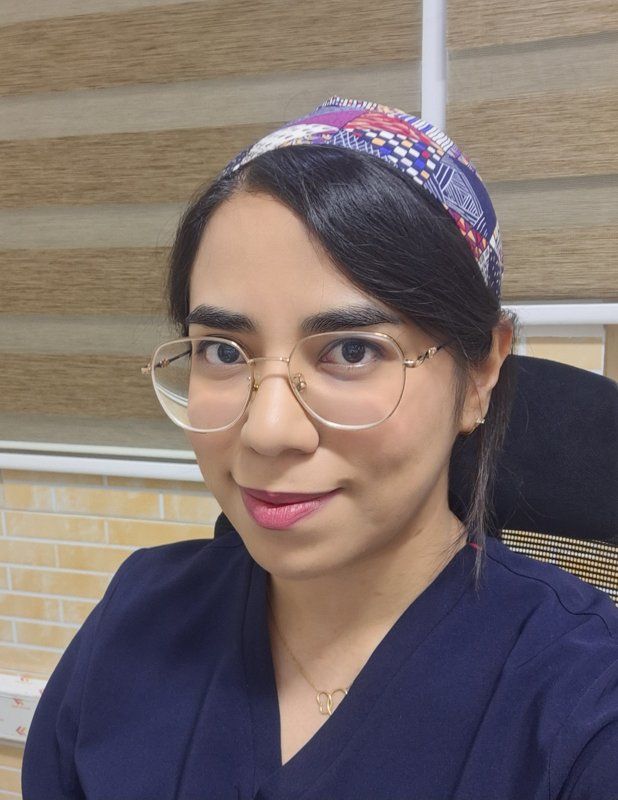 دکتر فروزان اکبری
