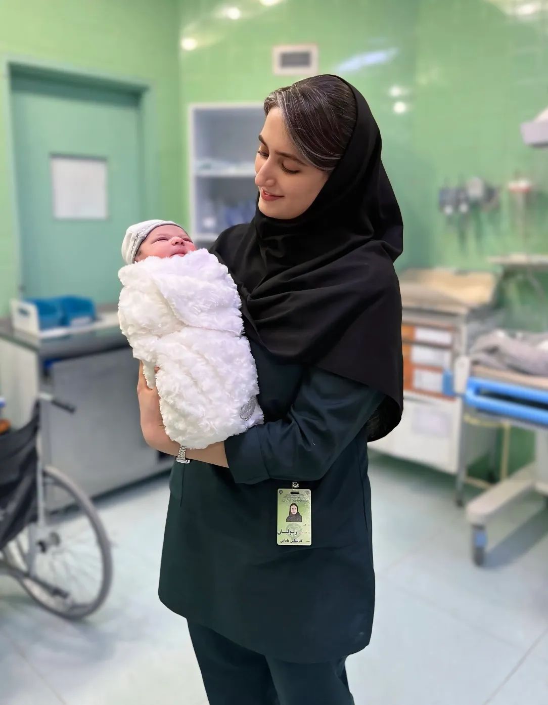 دکتر فائزه رسولیان کارشناسی مامایی