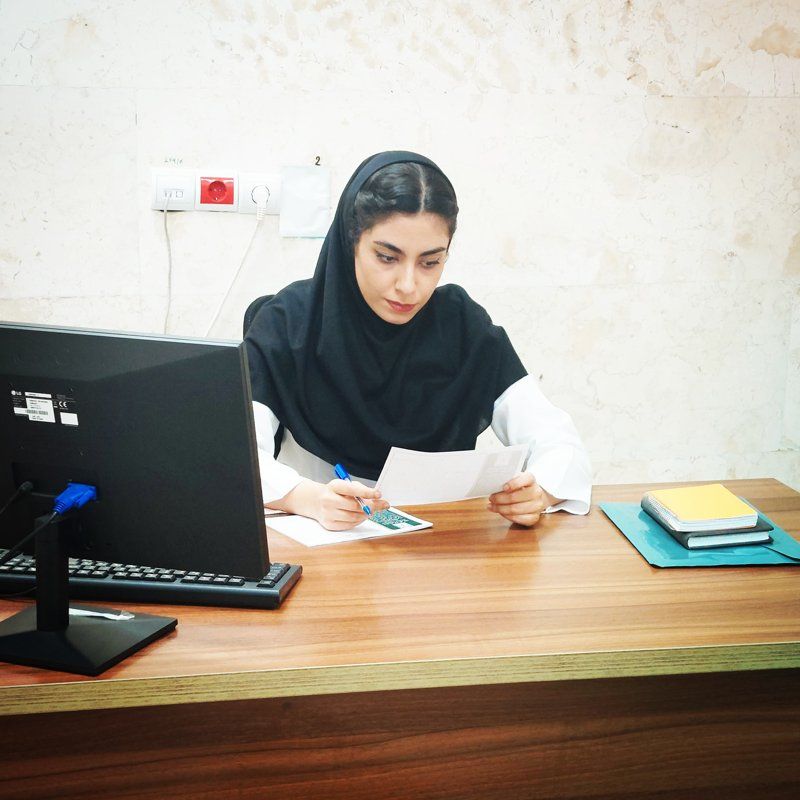 فرناز باقری بیرق کارشناس مامایی