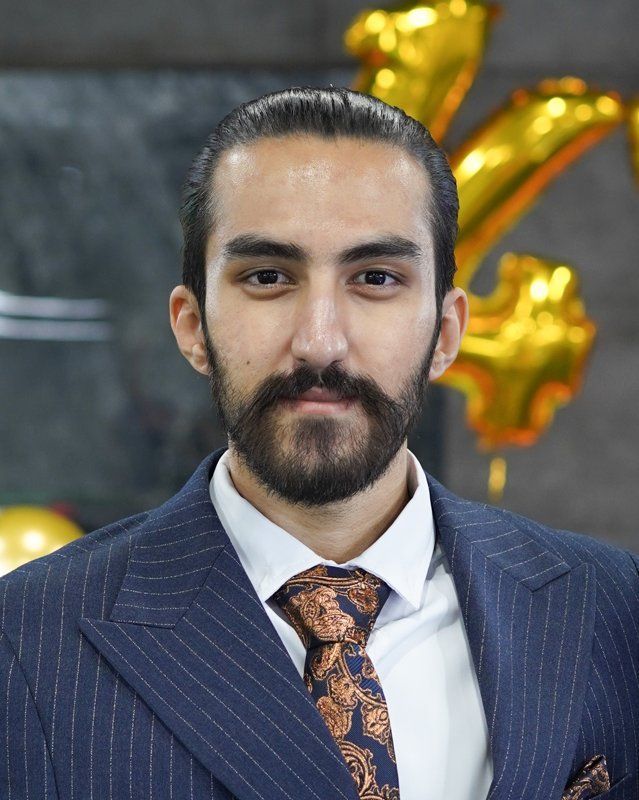 دکتر حسین بهاروند