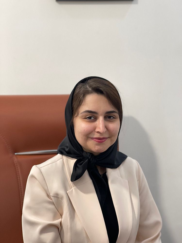 مریم قاسمی سیف آبادی متخصص بیماریهای مغز و اعصاب