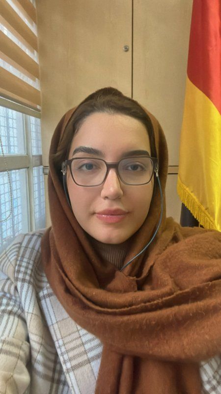 دکتر دنیا باقری