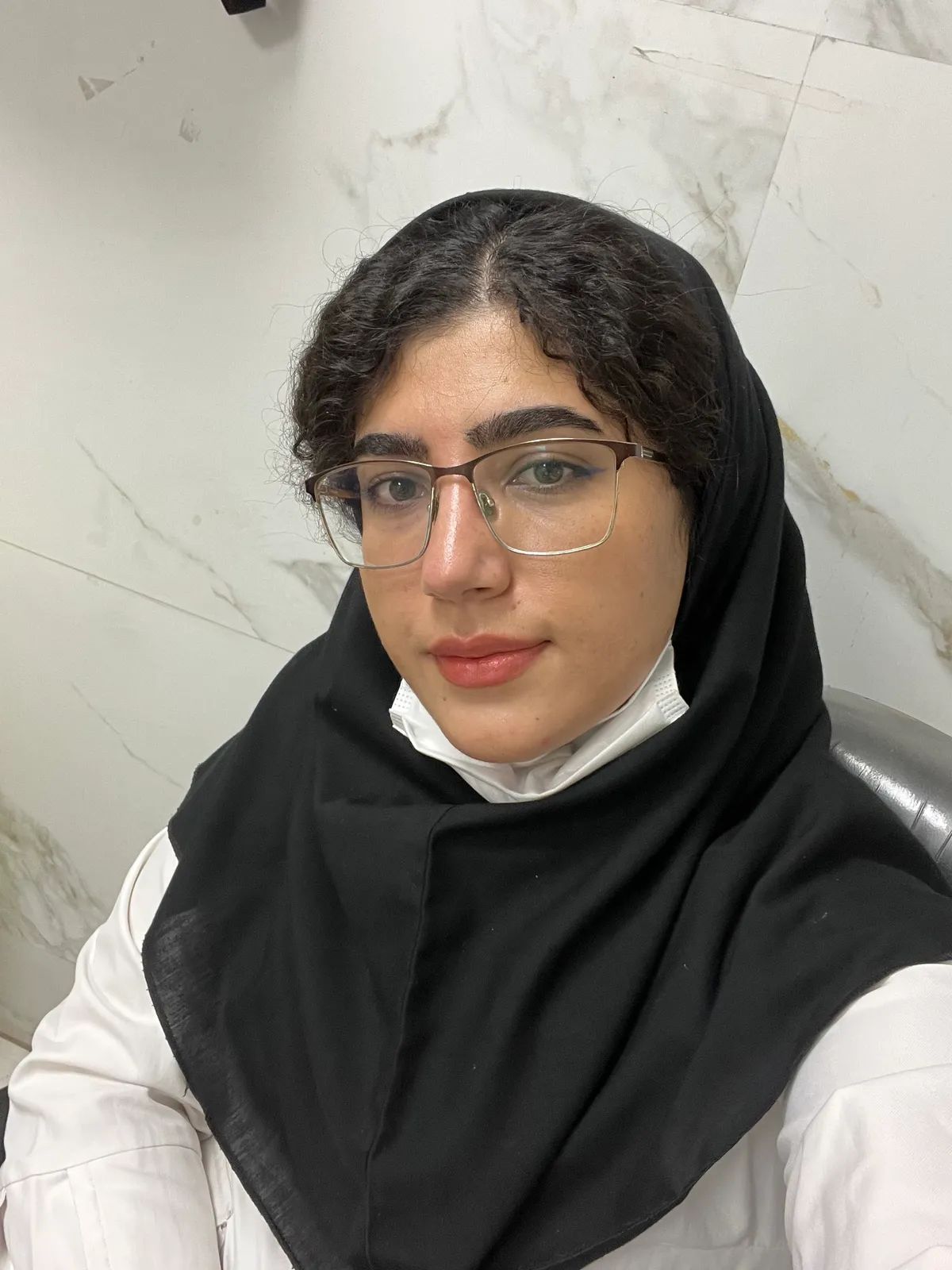مریم نیک پرور دکترای پزشکی
