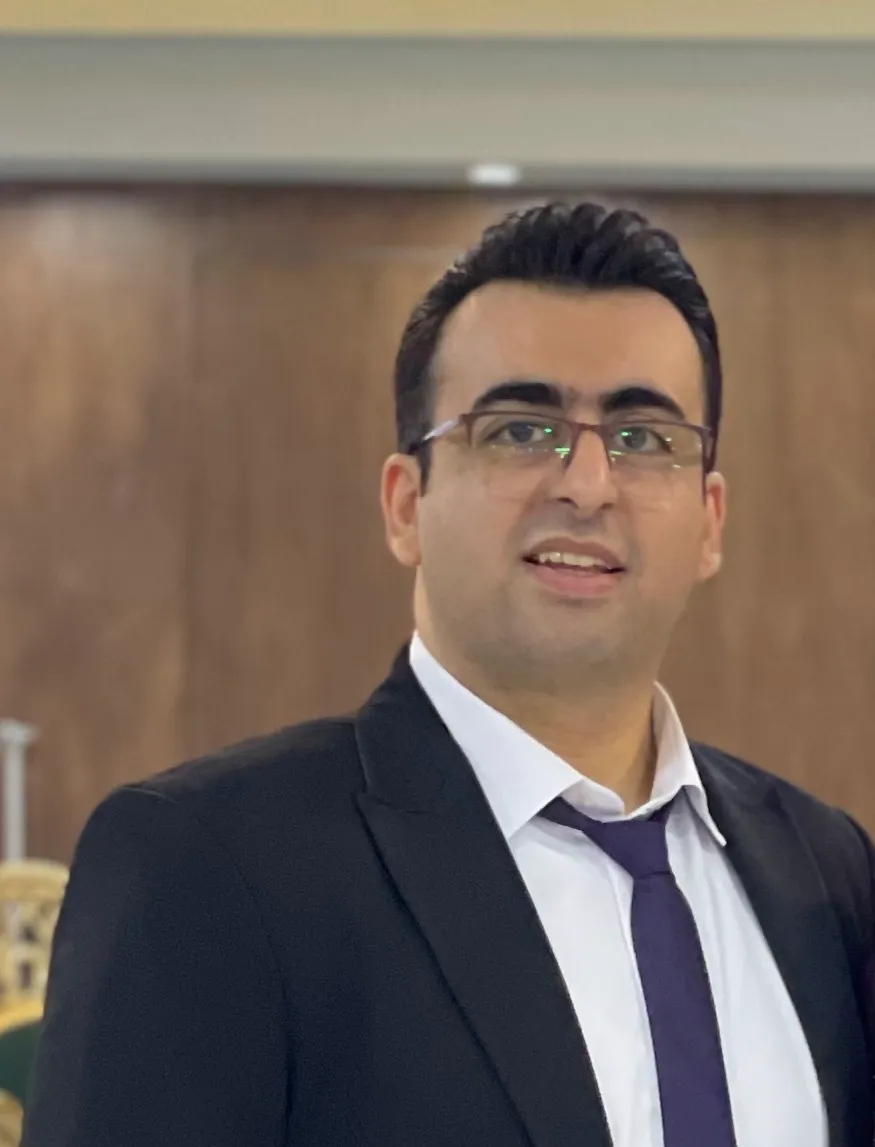 دکتر میلاد سعادت دکترای حرفه ای پزشکی