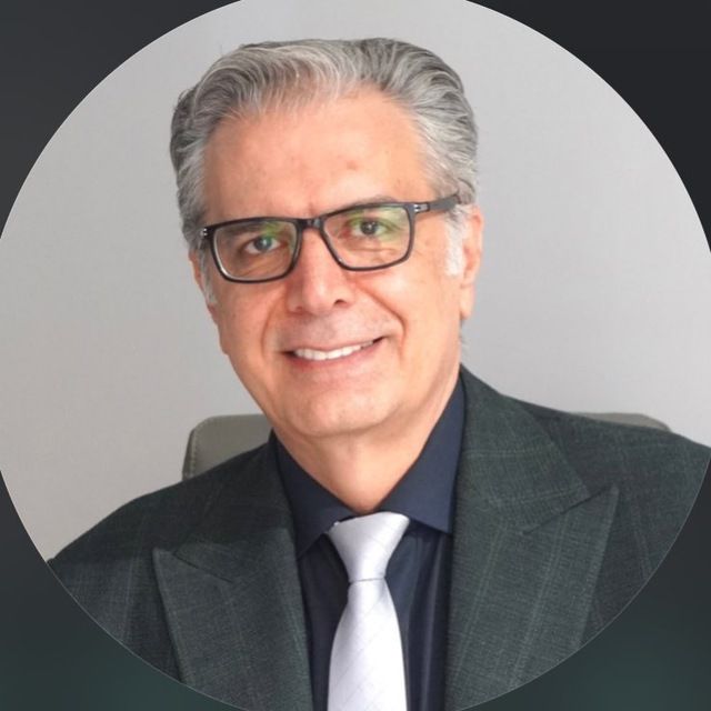 دکتر فرزاد صادق زاده