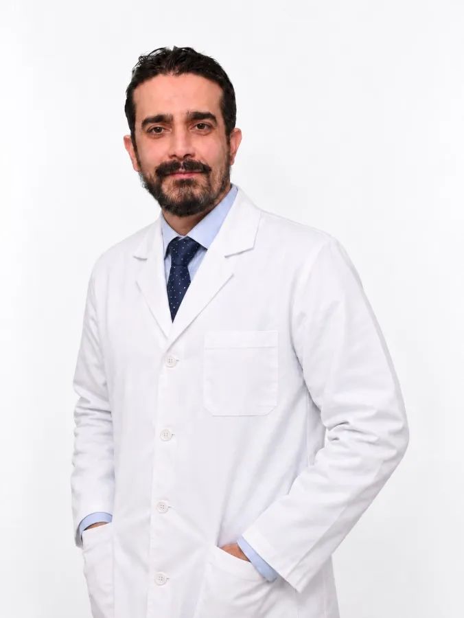 دکتر پدرام صداقت متخصص جراحی مغز و اعصاب, دکترای پزشکی