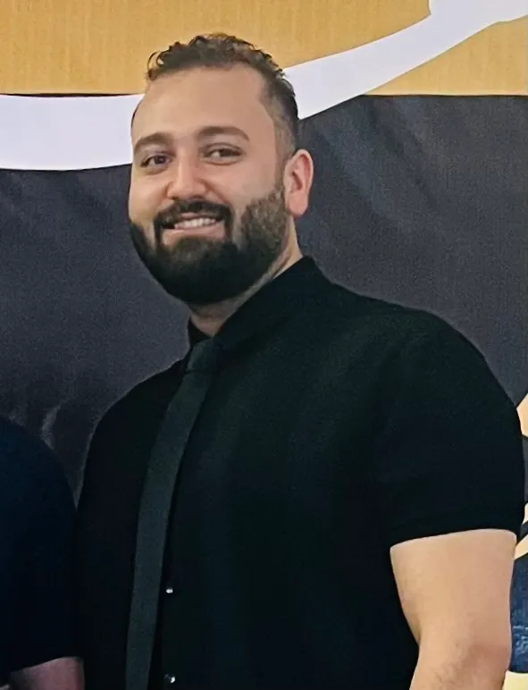 دکتر سیدپوریا جزائری فارسانی دکترای دندانپزشکی