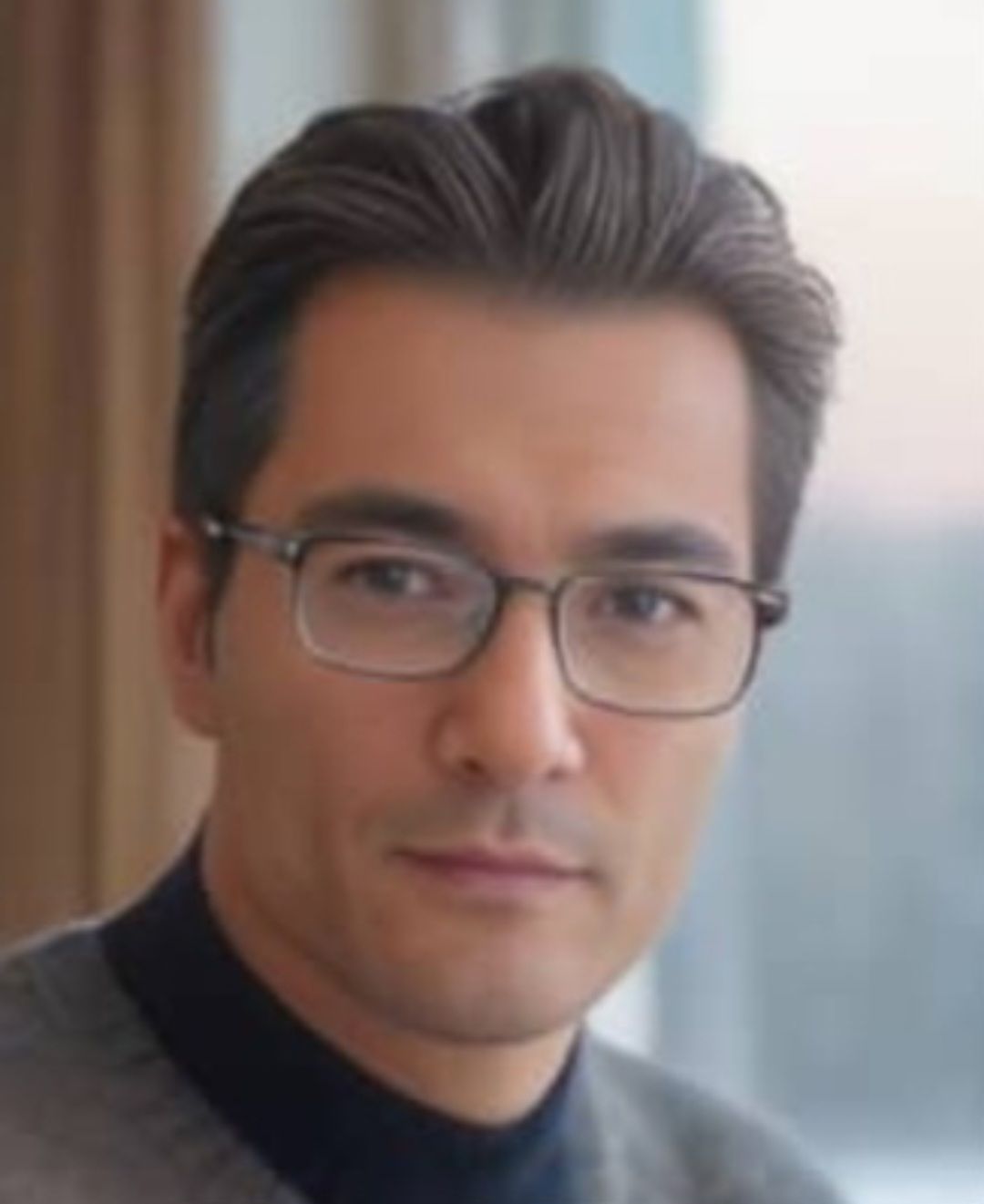 دکتر هرمز گلشنی زوارق پزشک عمومی