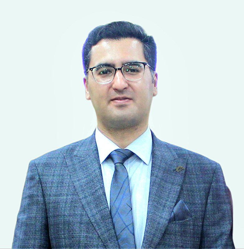 دکتر آرش احمدی