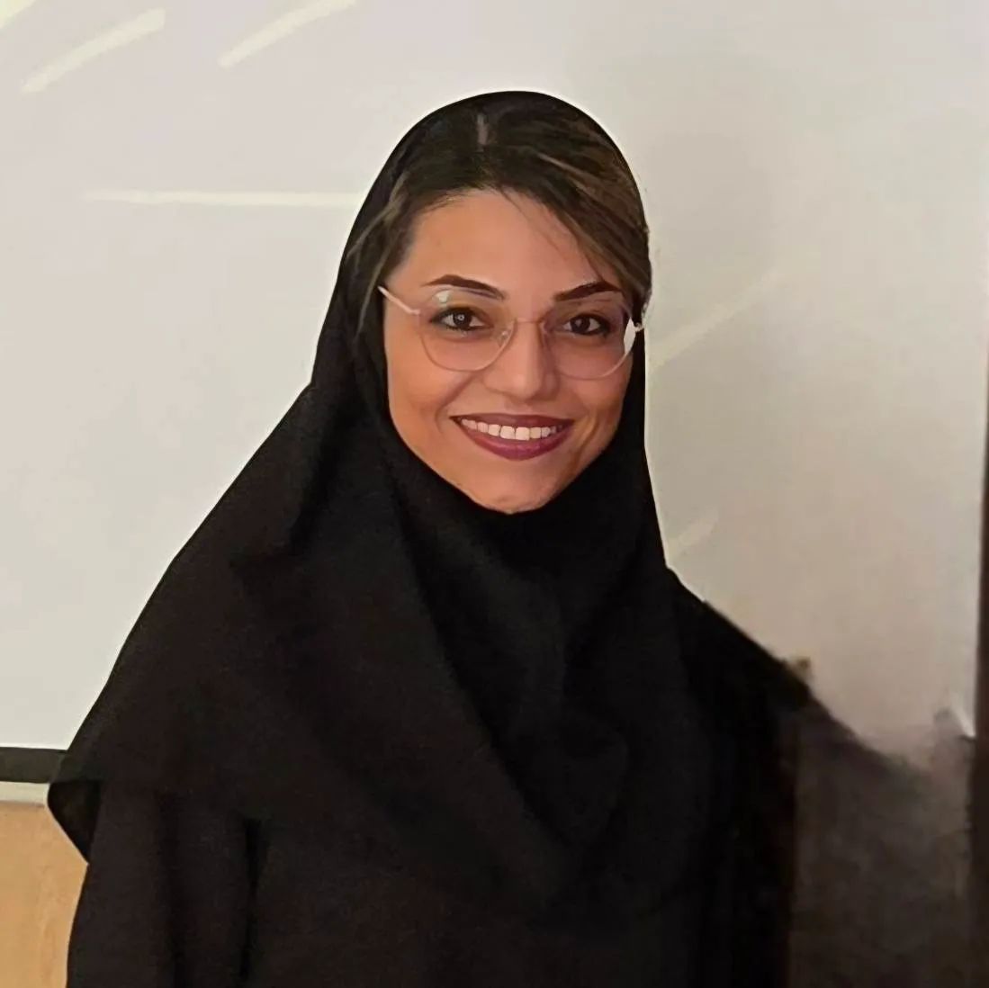 دکتر گلناز مقدم پور