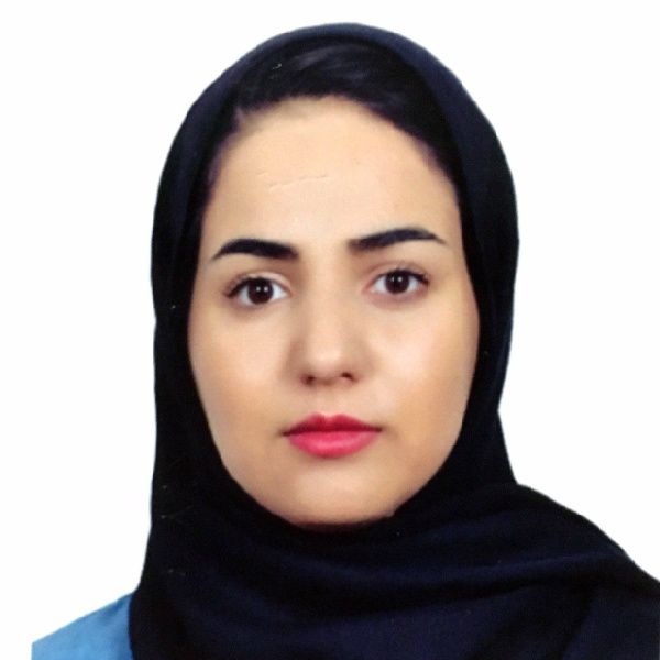 دکتر مهسا احمدی شادمهری دکترای دندانپزشکی