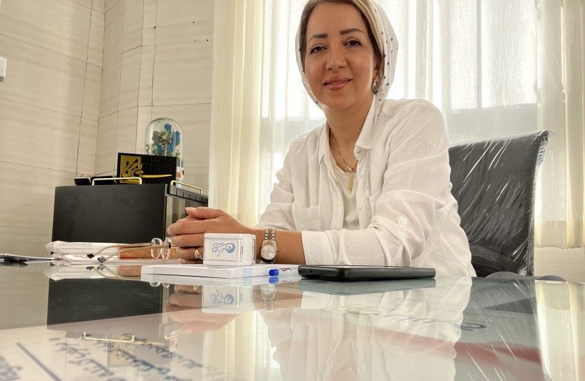 پروین کرمی کارشناس مامایی