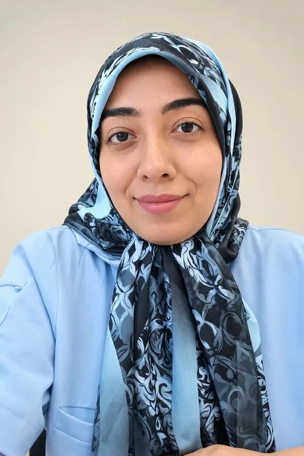 معصومه شفیعیان کارشناس مامایی