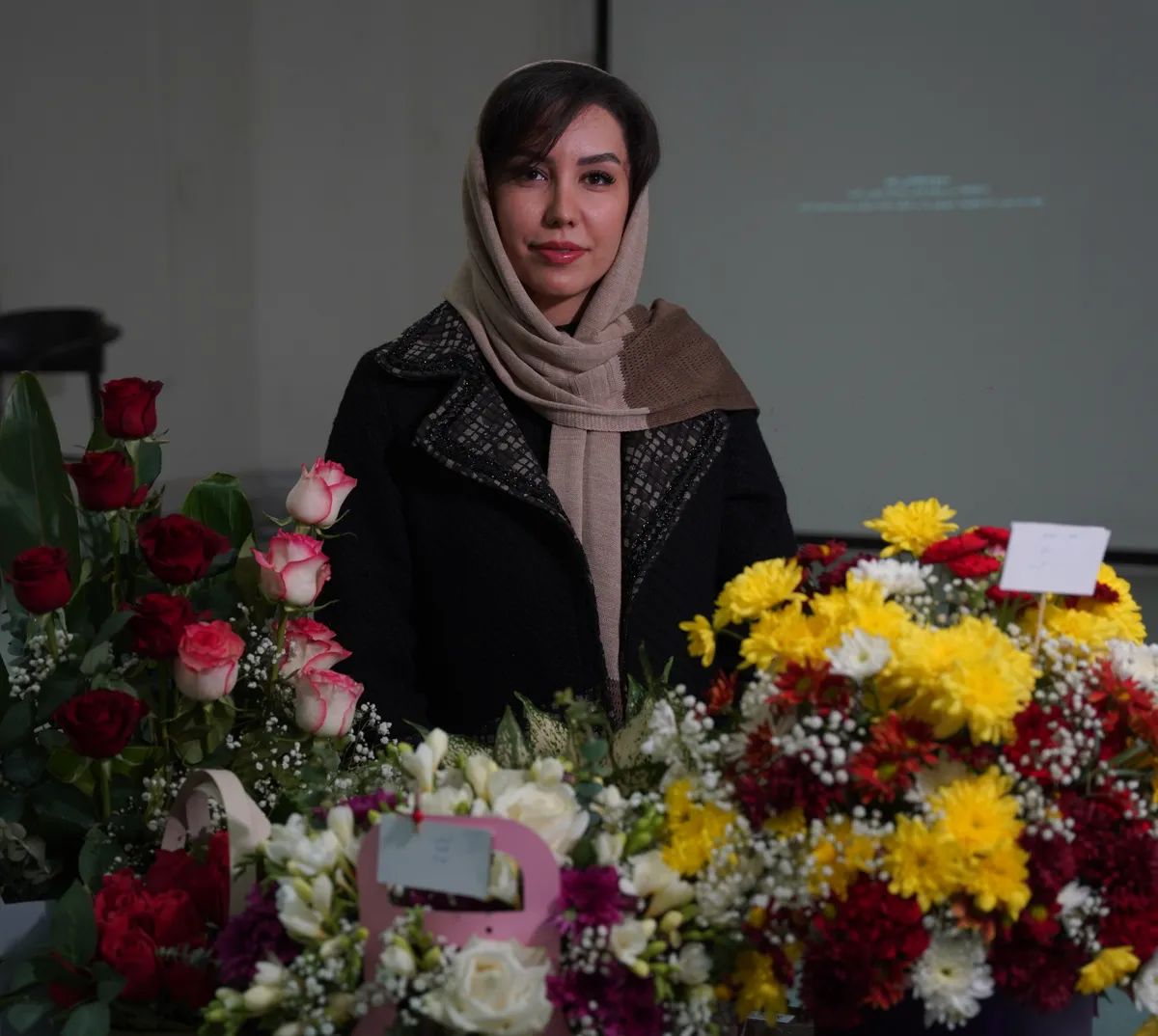 دکتر مینا صمدی متخصص زنان و زایمان