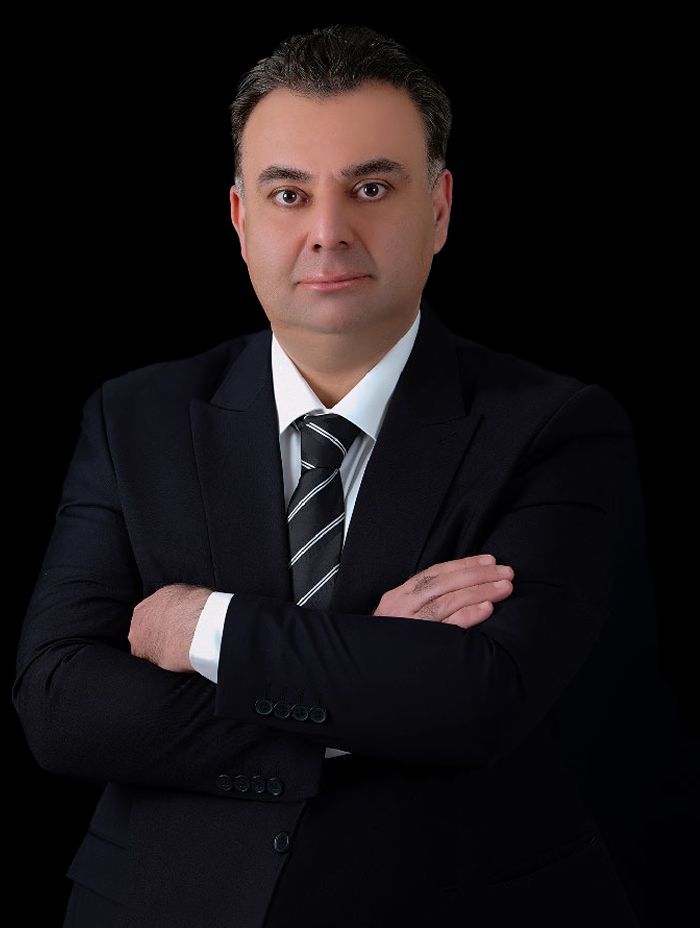 دکتر حسن مؤمنی