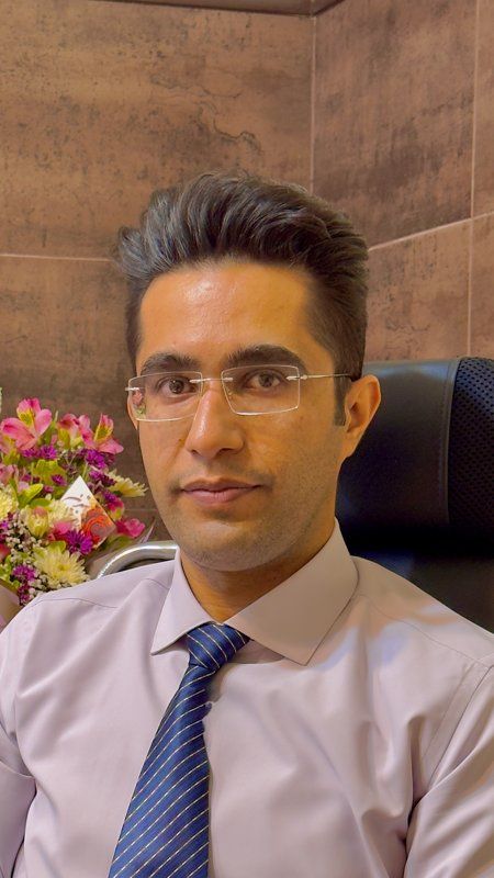 دکتر سینا حقیقت پزشک عمومی