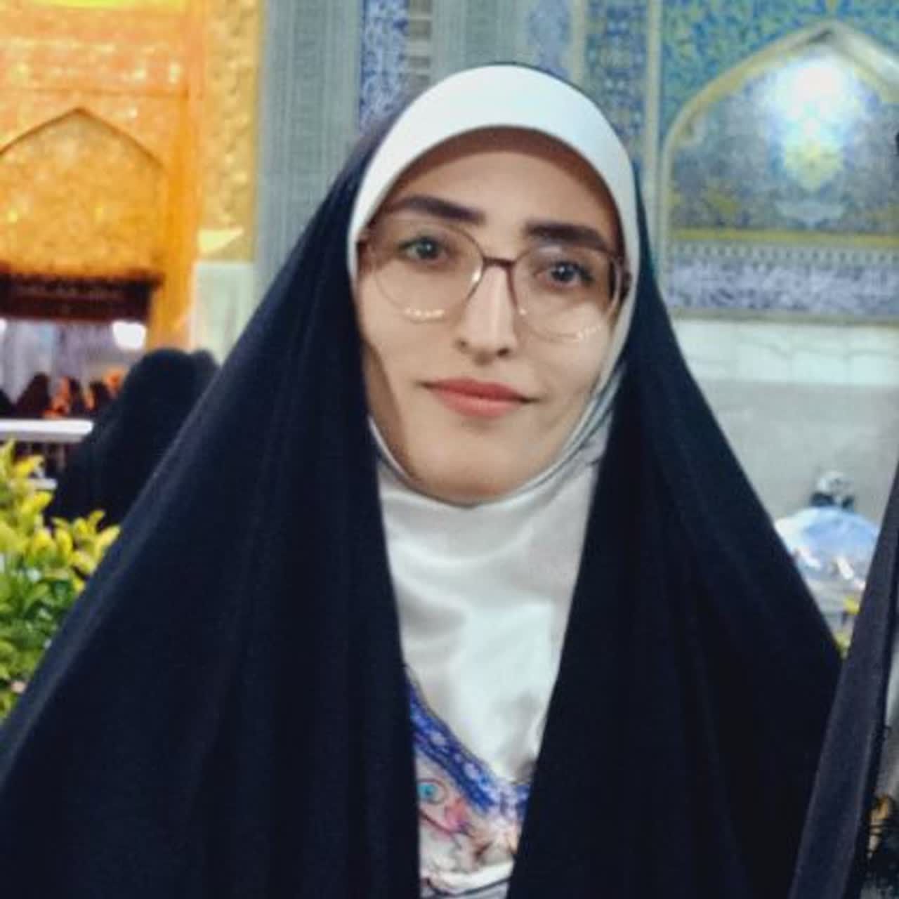 اعظم علیدادی کارشناس مامایی