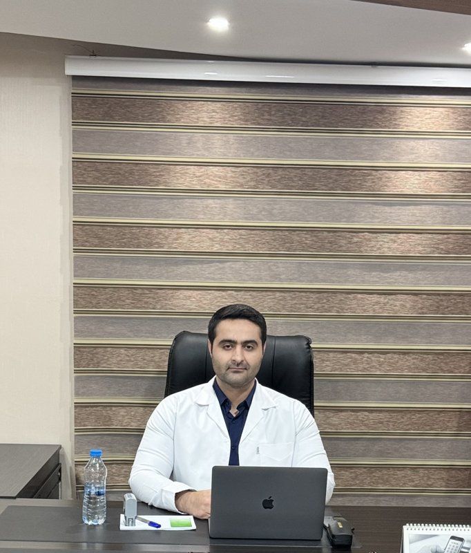 دکتر امین فتحی
