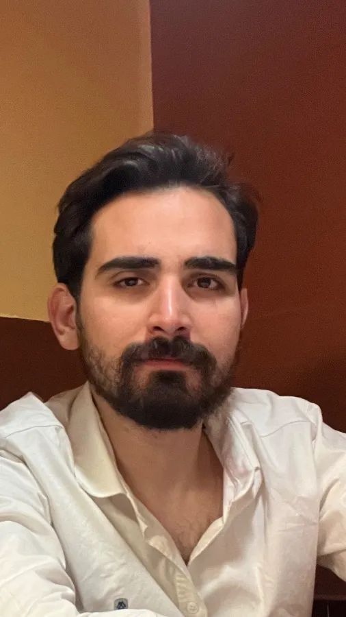 محمدرضا دلاوری راد دانشجوی تخصص جراحی عمومی, دکترای پزشکی