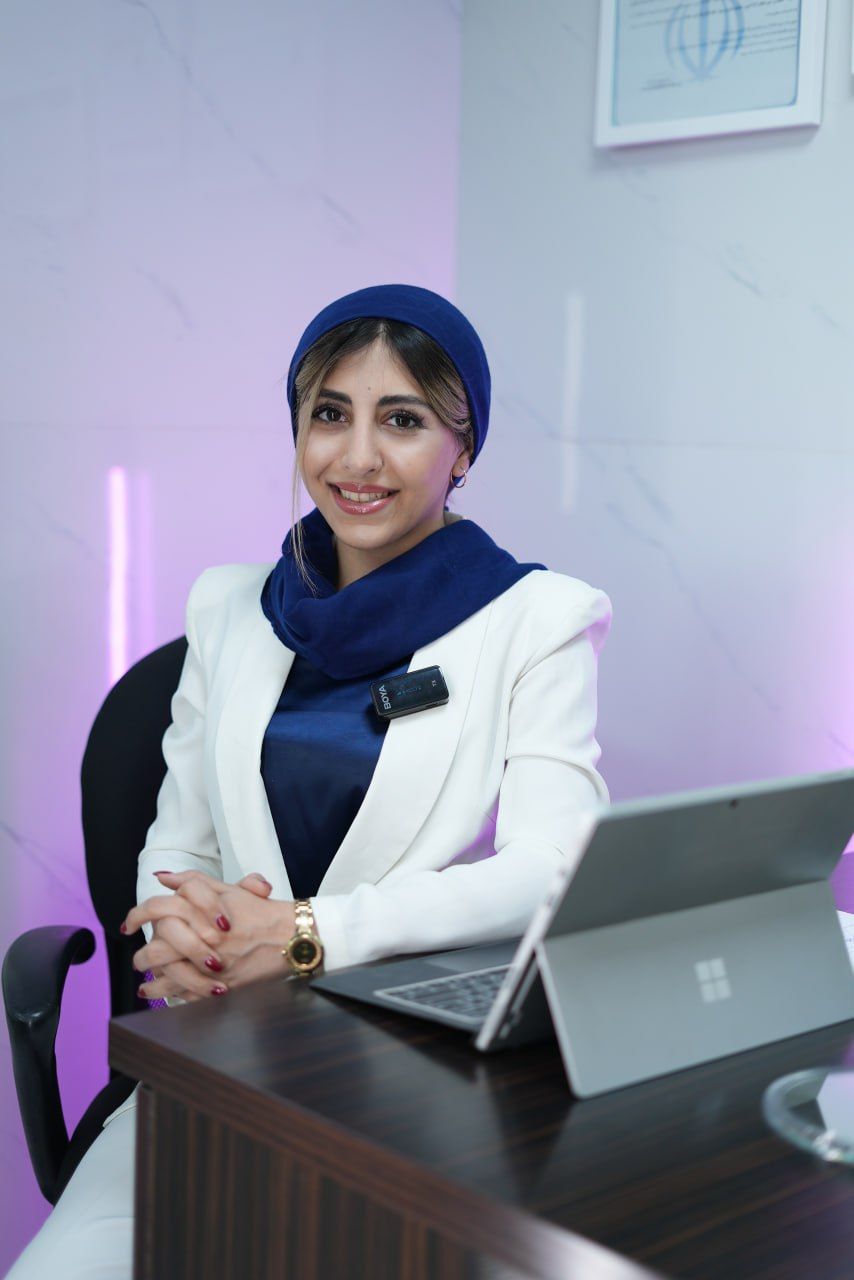 دکتر سارا منجزی
