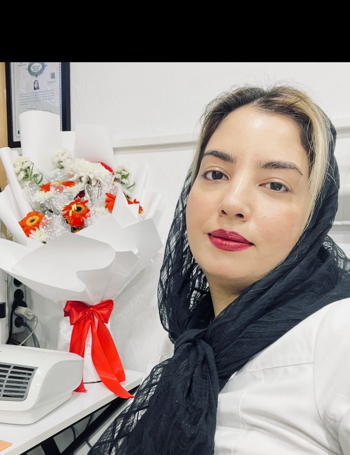 دکتر مینا خستوان