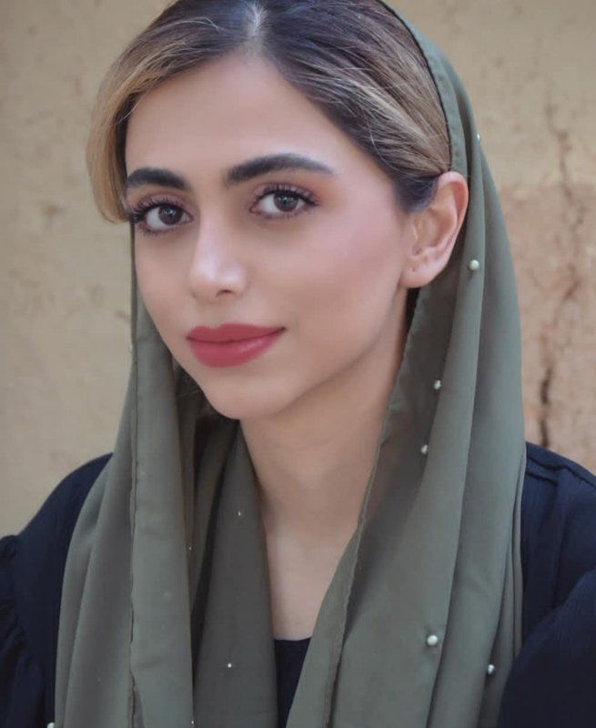 دکتر درنا فرهادپور
