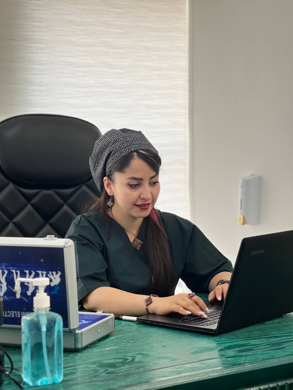 دکتر نازنین سادات عقیلی مقدم