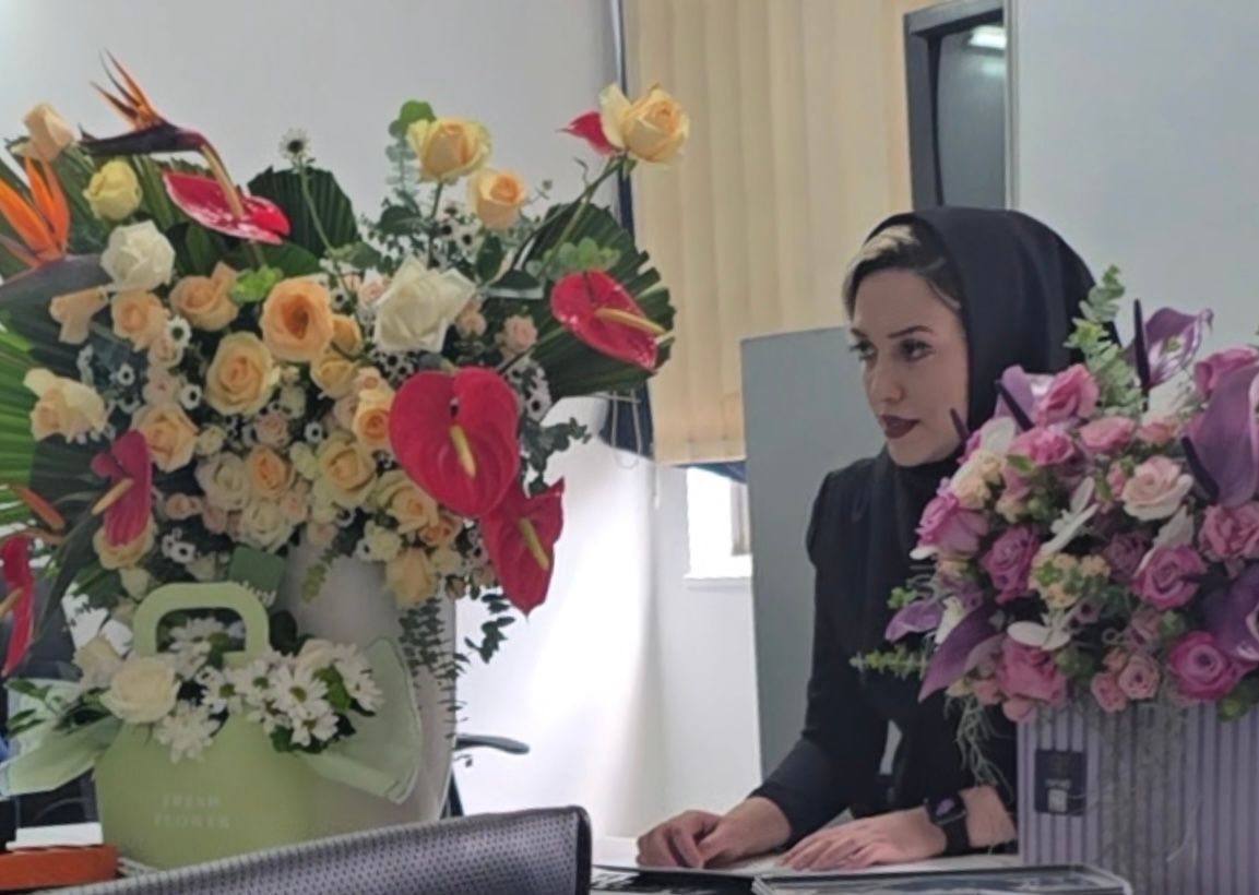 دکتر ساناز حجت یار