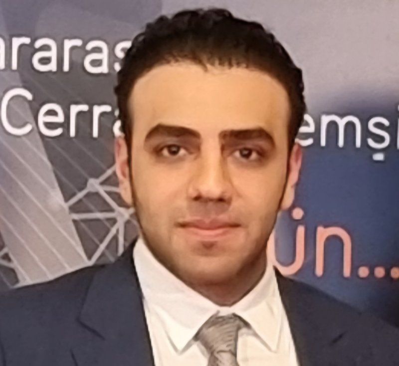 دکتر سیدپدرام کوچک حسینی