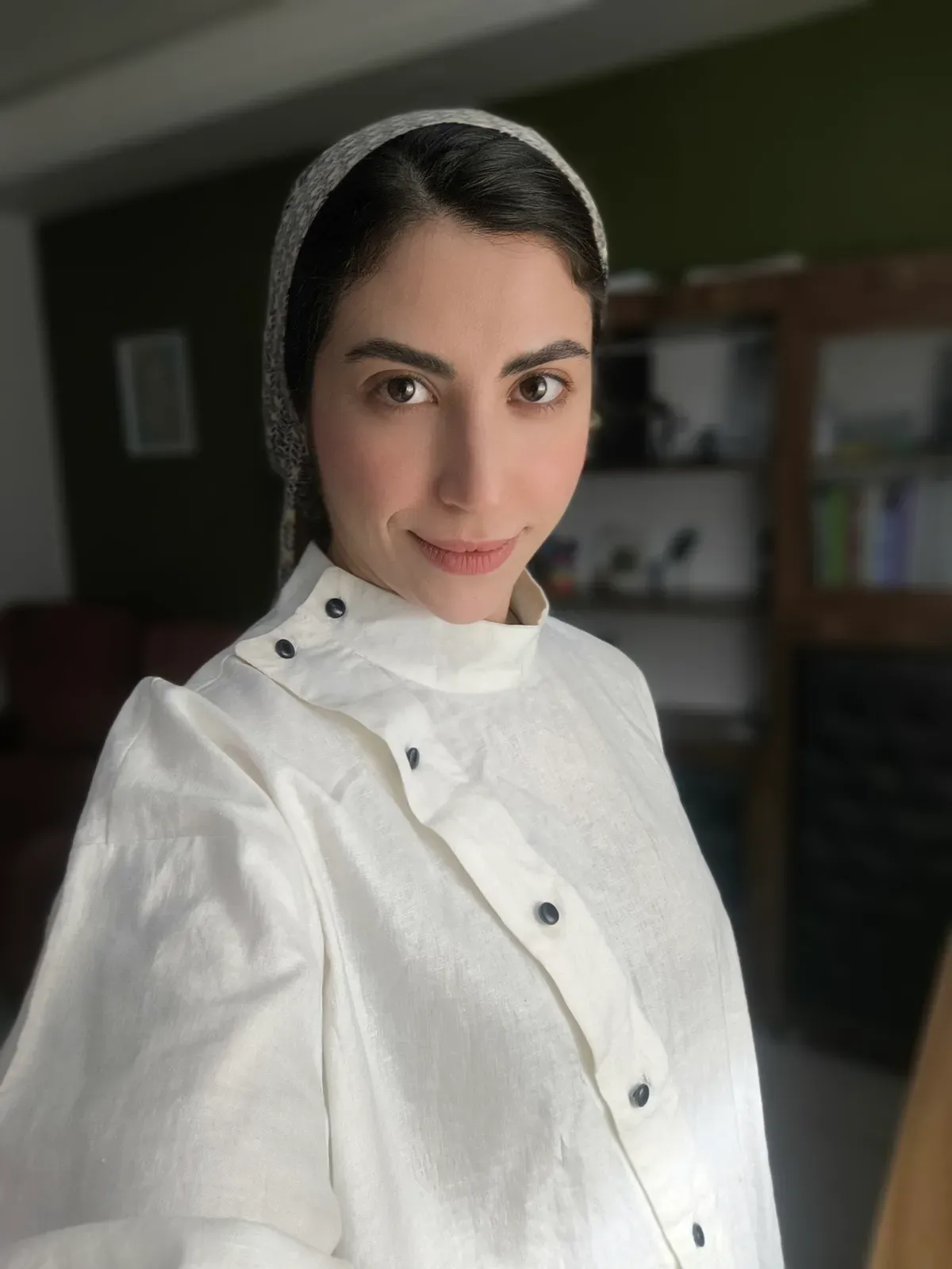 دکتر آزاده فراهانی متخصص رادیولوژی و سونوگرافی