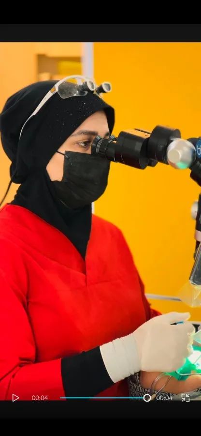 ماندانا دهقانی متخصص اندودانتیکس