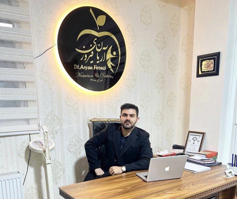 دکتر آریان رضاپورفیروزی