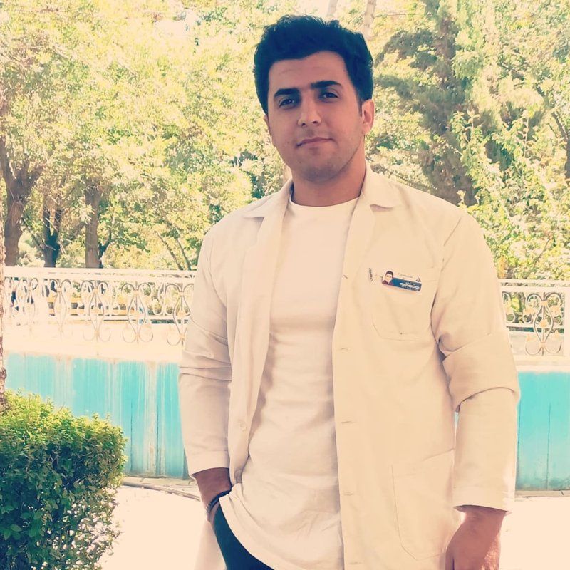 دکتر پویا زندی