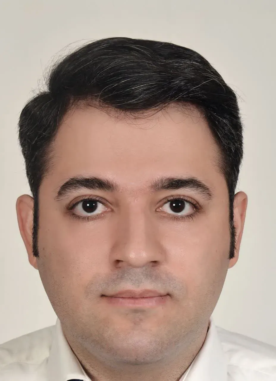 دکتر سیدمرتضی حسینی ایمنی متخصص چشم‌پزشکی از دانشگاه علوم پزشکی شهید بهشتی تهران, دکترای حرفه ای پزشکی از دانشگاه علوم پزشکی شهید بهشتی تهران