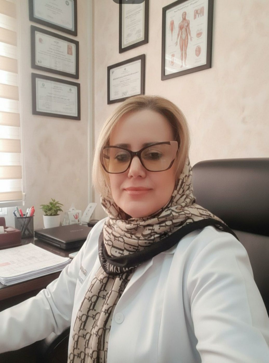 دکتر نازی جعفری
