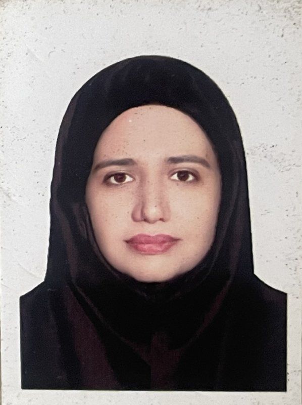 نازنین امیری دکترای دندانپزشکی
