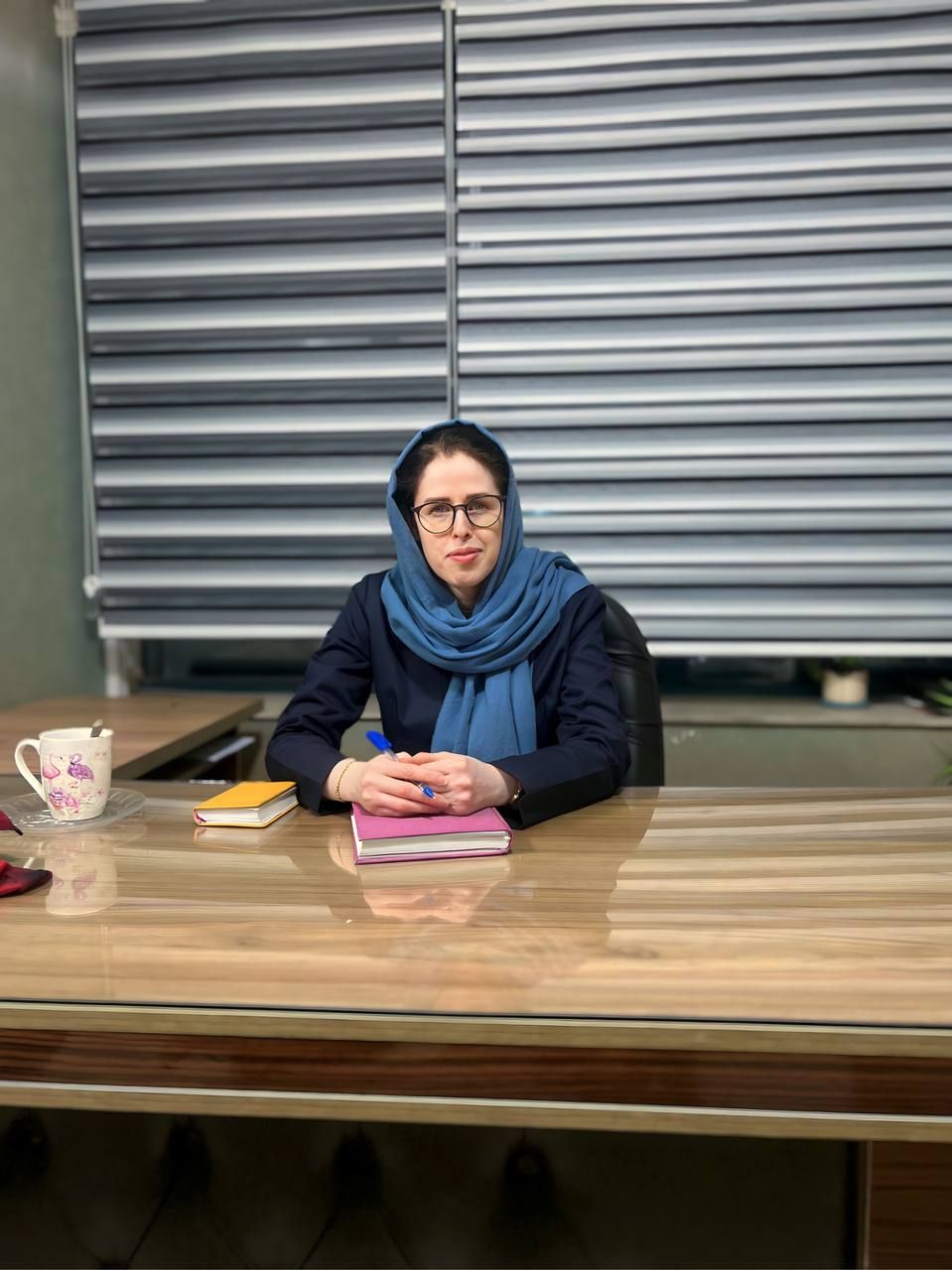 دکتر آزیتا حاجی نیا اِسبو