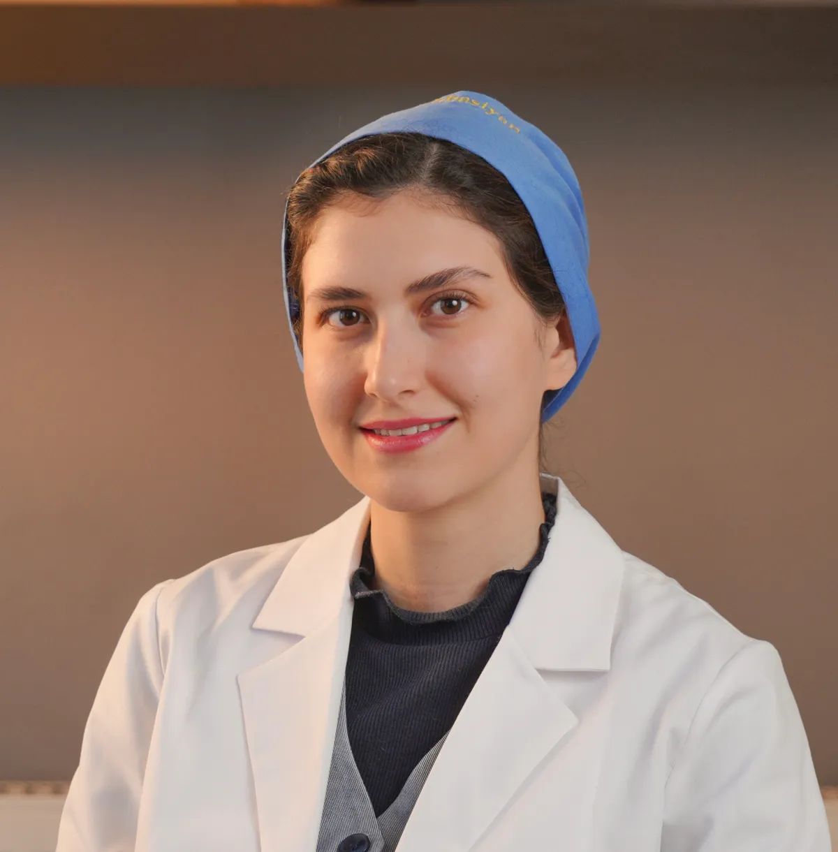 فائزه عباسیان پوست، مو و زیبایی| فیلر و بوتاکس | فیلربادی | ریزش مو| جوش و آکنه