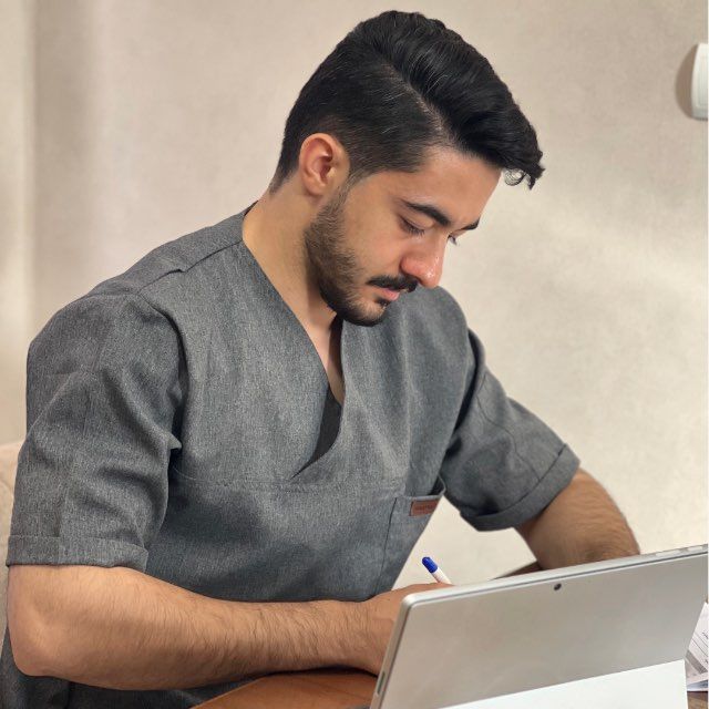 دکتر محمد قمری